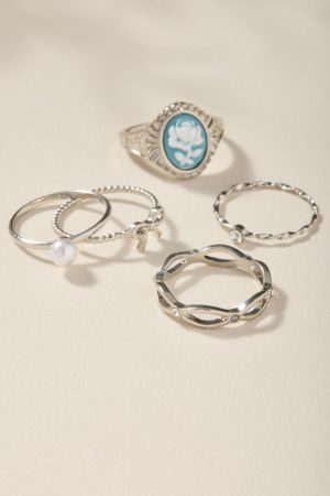 Vivian Silver Flower Cameo Ring Set